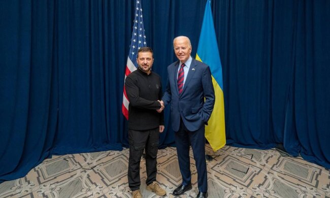 На болотах в кремле дикий вой: США выделили Украине почти $8 млрд и очень много оружия - Зеленский рассказал подробности