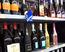 ВОЗ рекомендует запретить продажу алкоголя. Фото: скриншот YouTube