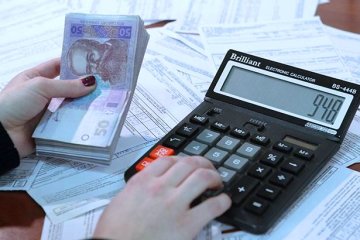 Подсчет налога, фото: РБК-Украина