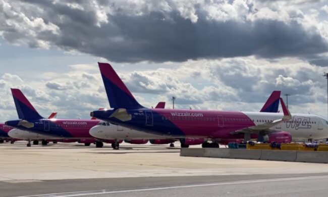 Компания Wizz Air заявила, что не восстановит украинские рейсы до 15 июня. Фото: скриншот YouTube