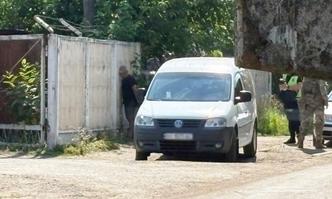 В Черкассах мужчина угрожал взорвать патруль ТЦК - видео