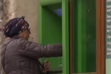 Мошенники придумали новую схему. пропадают деньги с карт. Фото: скриншот YouTube-видео