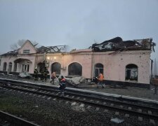 Укрзализныця предупредила о проблемах на десятке маршрутов - поезда опаздывают