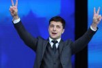 На купания Зеленского в Мариуполе отреагировали украинцы: "Так вот, куда уходит детство"