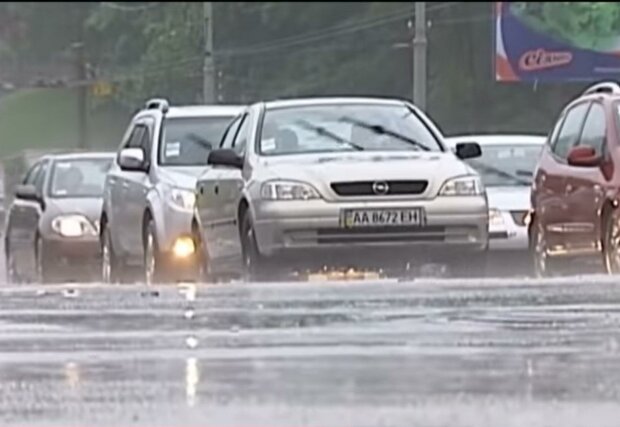 Непогода в Украине. Фото: скриншот youtube