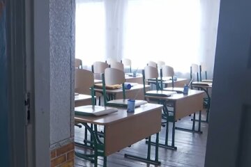 Школы снова закроют. Фото: скриншот Youtube-видео