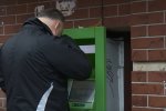 В ПриватБанке на несколько часов приостановят работу терминалов и банкоматов. Фото: YouTube