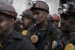 Шахтеры пошли на крайние меры: люди перекрыли международную трассу
