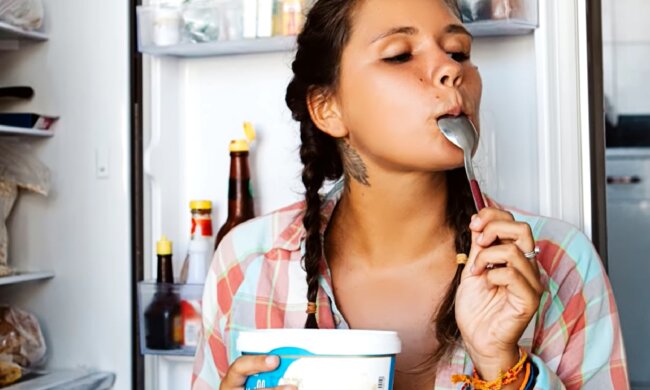 Переедание. Фото: YouTube