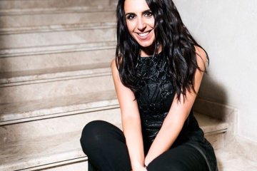 И она туда же: Джамала неожиданно показала фото в купальнике! Поклонники удивлены