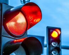 Ежедневно в 09:00 все светофоры в Украине станут красными. Фото: Скриншот YouTube