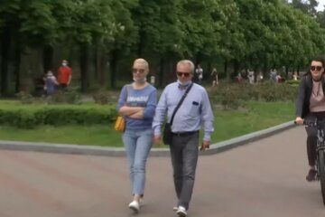 Штраф за нарушение кaрантина. Фото: скриншот Youtube