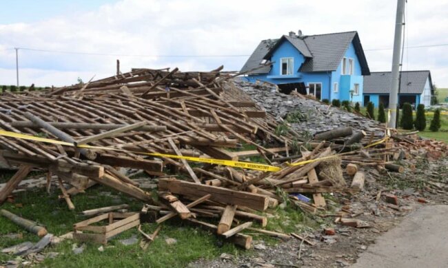 Зруйновані будівлі після смерчу в Польщі, 31 травня 2026