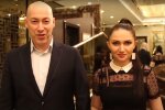 Дмитрий Гордон и Алеся Бацман. Фото: скриншот YouTube-видео