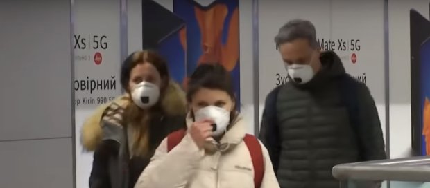 Вв аэропорту Борисполь обнаружили женщину с коронавирусом. Фото: скриншот YouTube