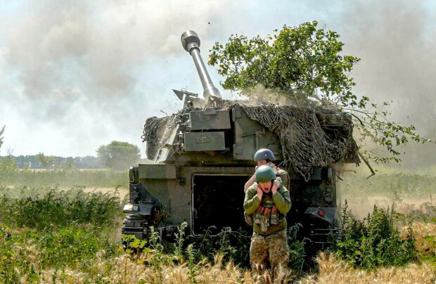 Відправили орків прямо в пекло: ЗСУ потужно лупнули по артилерії та танках окупантів – епічні кадри