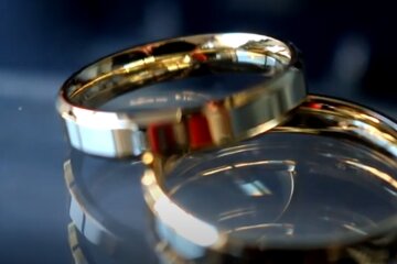 Обручальные кольца. Фото: скриншот YouTube-видео