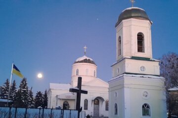 Церква. Фото Стіна