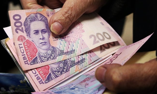 Сколько получат украинцы с 3 группой инвалидности в декабре. Фото: скриншот Yotube