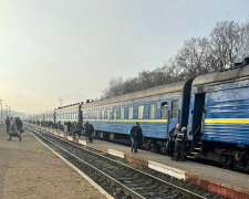 Серйозна НП на Укрзалізниці: спізнюються багато поїздів - як повернути гроші за квитки, інструкція