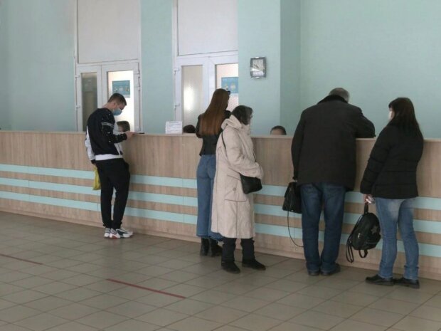 Українці, виплати, допомога. Фото: Стіна