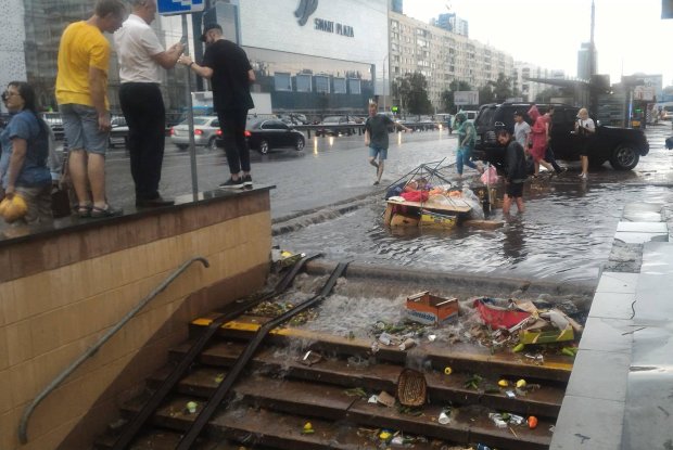 Киев затопило. Фото наводнения в столице