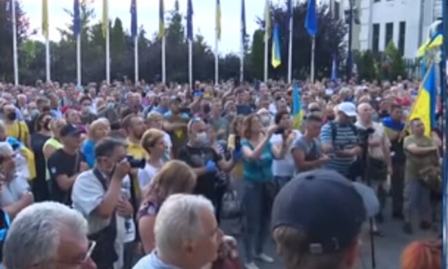 "Ганьба": в центре Киева ситуация накаляется, что происходит