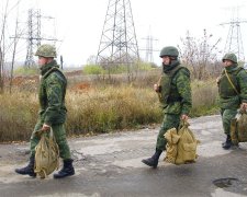 Украинские военные отходят на один километр от поселка Петровское