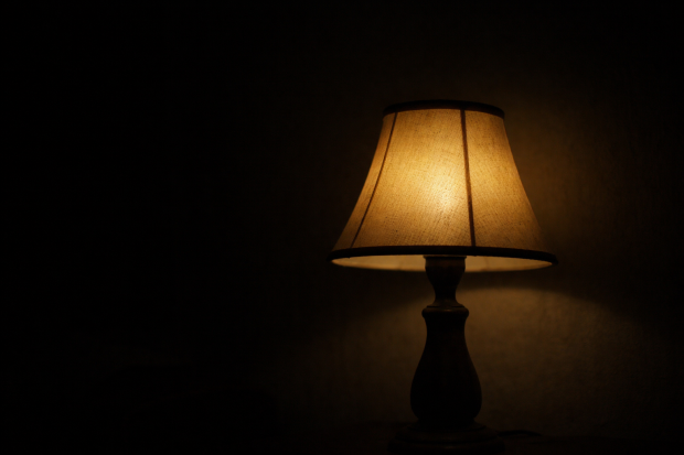 На Київщині планують масштабні відключення електрики. Фото: YouTube