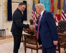 Український боксер Олександр Усик зустрівся з президентом США Дональдом Трампом у Білому домі