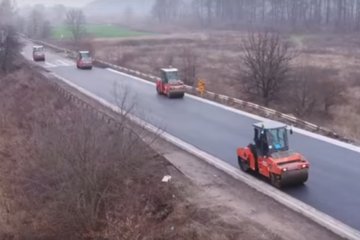 Ремонт дорог, скриншот YouTube