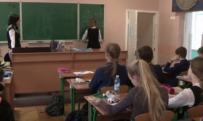 Урок в школі. Фото: скріншот YouTube-відео