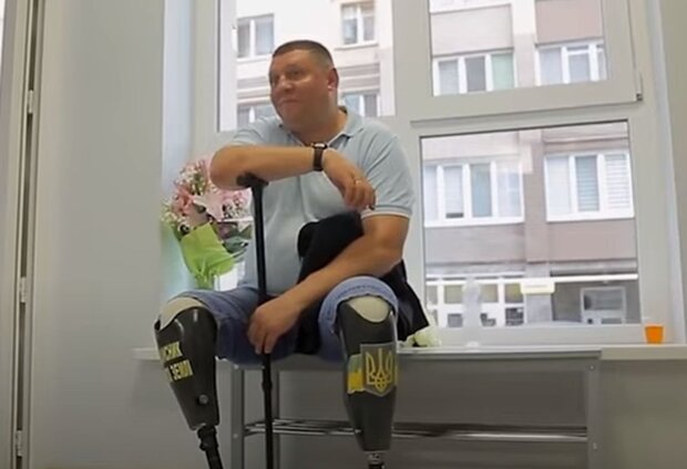 Український військовий після поранення. Фото: скріншот YouTube-відео