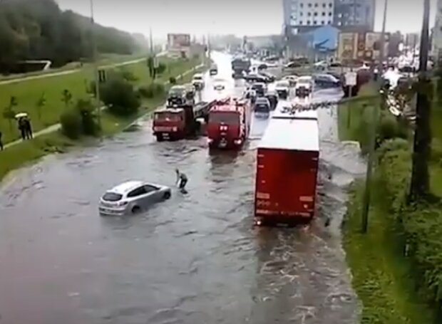 Наводнение в Западной Украине. Фото: скриншот YouTube