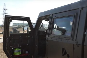 Бронеавтомобіль Iveco LMV. Фото: скріншот YouTube-відео
