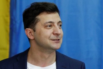 В Украине начали продавать бюсты Зеленского