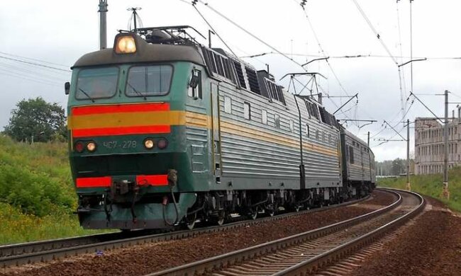 В Житомирской области под поезд попал мужчина