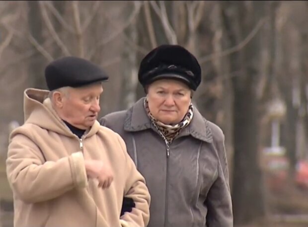 Пенсионеры. Фото: скриншот Youtube-видео
