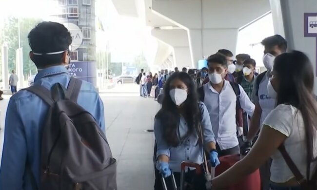 В Украине серьезно ужесточили карантин: новые "красные" и "оранжевые" зоны - люди отказываются в это верить