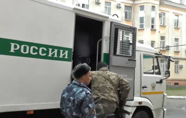 В Крыму осудили 113 человек за отказ служить в армии РФ. Фото: скриншот Youtube