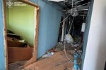 Спасатели ГСЧС разбирают завалы после российской атаки на Киевщине