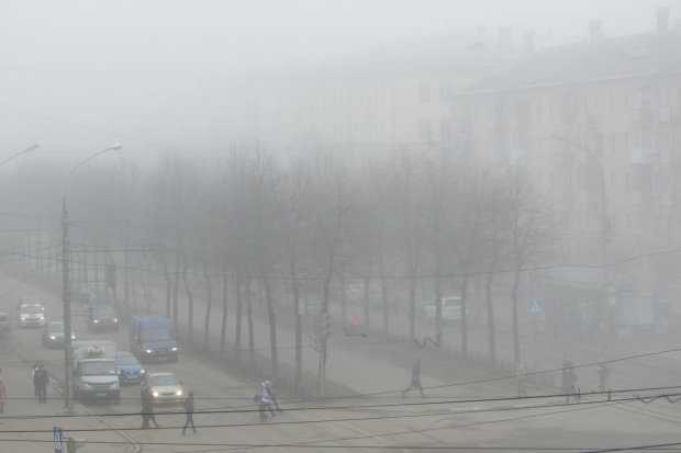 На украинских дорогах будет крайне низкая видимость из-за тумана