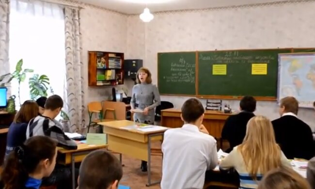 Урок в школе. Фото: скриншот YouTube-видео