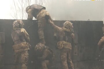 Базовая военная подготовка для студентов, фото: youtube.com