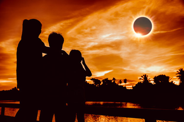 Солнечное затмение-2019: в сети появились красивейшие фотографии