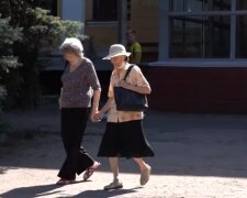Пенсіонерки. Фото: скріншот YouTube-відео