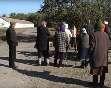 Селяни. Фото: скріншот YouTube-відео