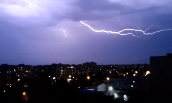 Гроза. Фото: YouTube, скрин