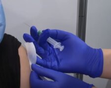Вакцинация. Фото: скриншот Youtube