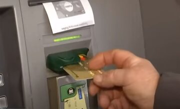 Банковская карта. Фото: скриншот YouTube-видео